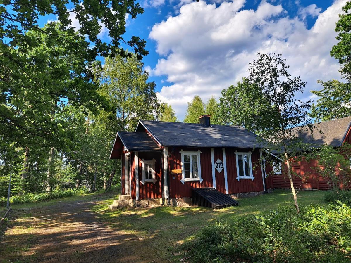 Haestveda Vandrarhem Och Stugor Exterior photo